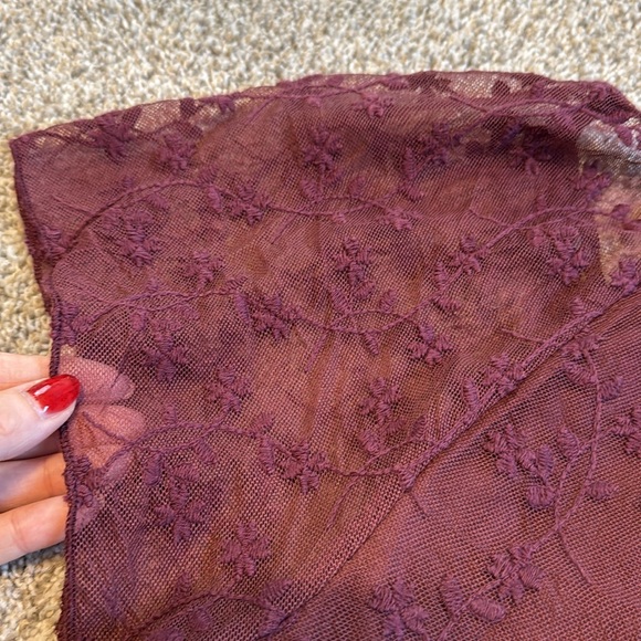 American Rag Maroon Top - Picture 4 of 4